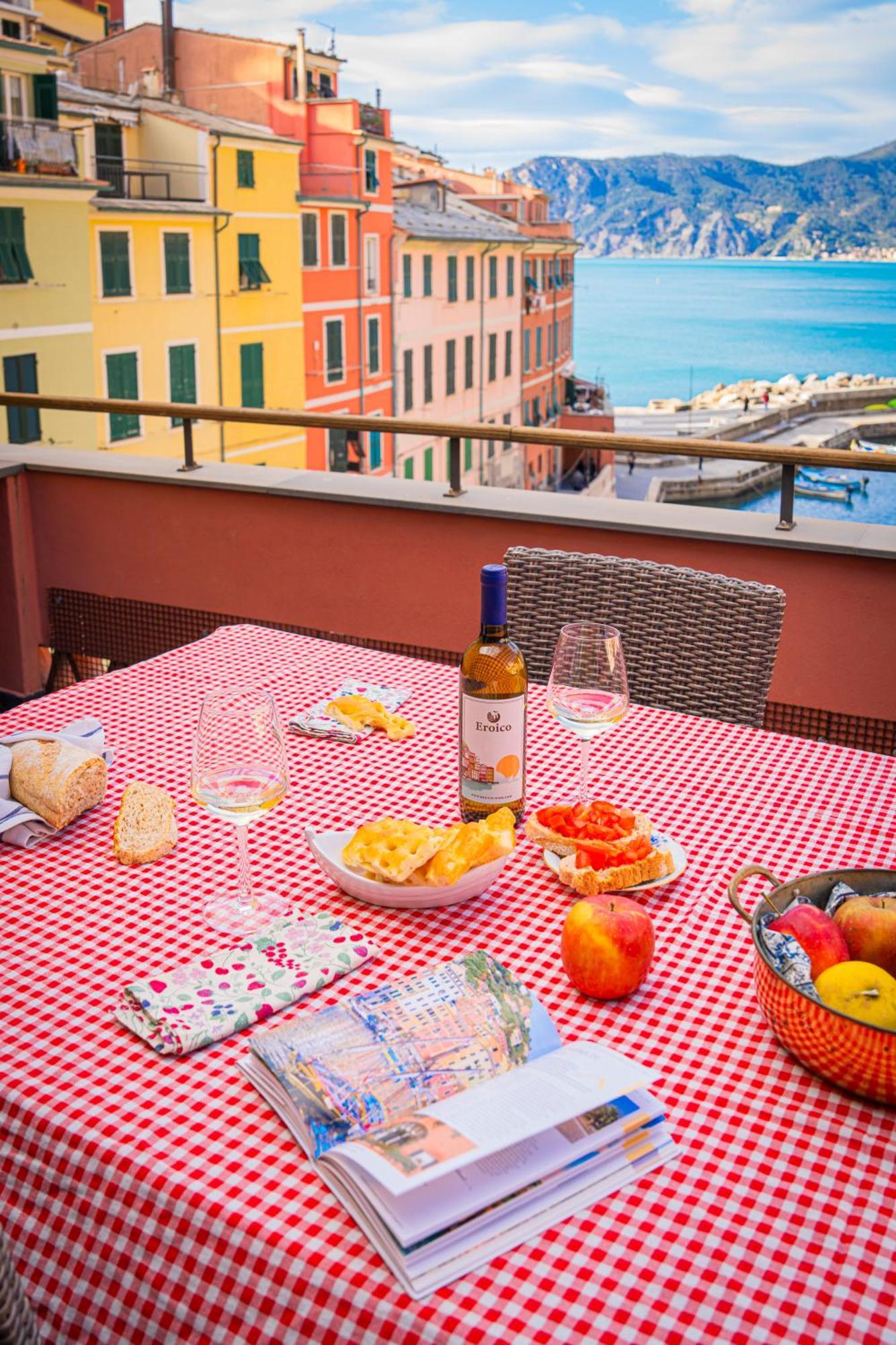 La Casa Di Eroico Vino Aparthotel Vernazza Exterior photo